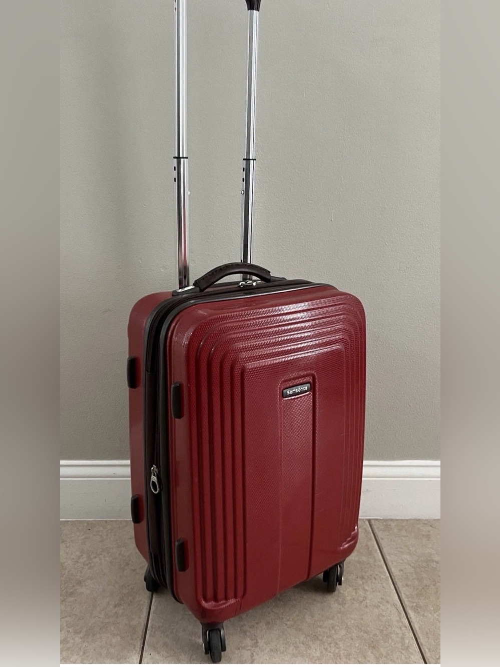 Samsonite Red Hardshell Carry-On Spinner Luggage